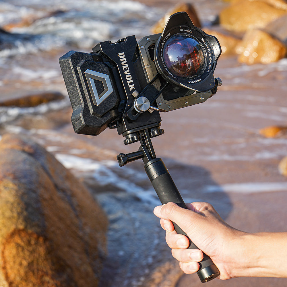 SeaTouch 4 Max underwater housing with selfie stick.