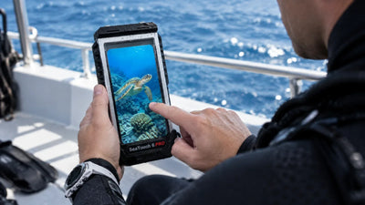 diver editing turtle photo on boat seatouch 6 pro touchscreen