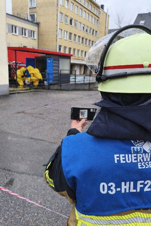 essen firefighter smartphone hazmat reconnaissance
