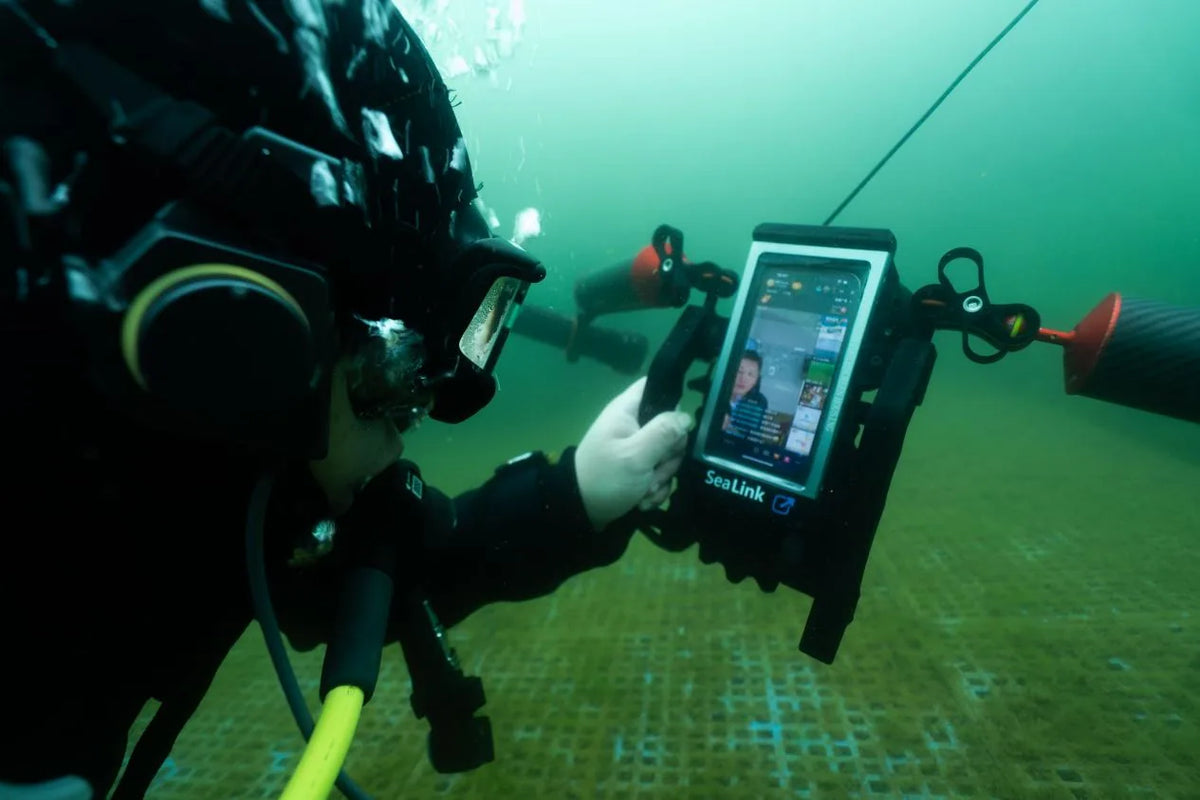 DIVEVOLK SeaLink livestream feed during the Lvkutan cave diving activity