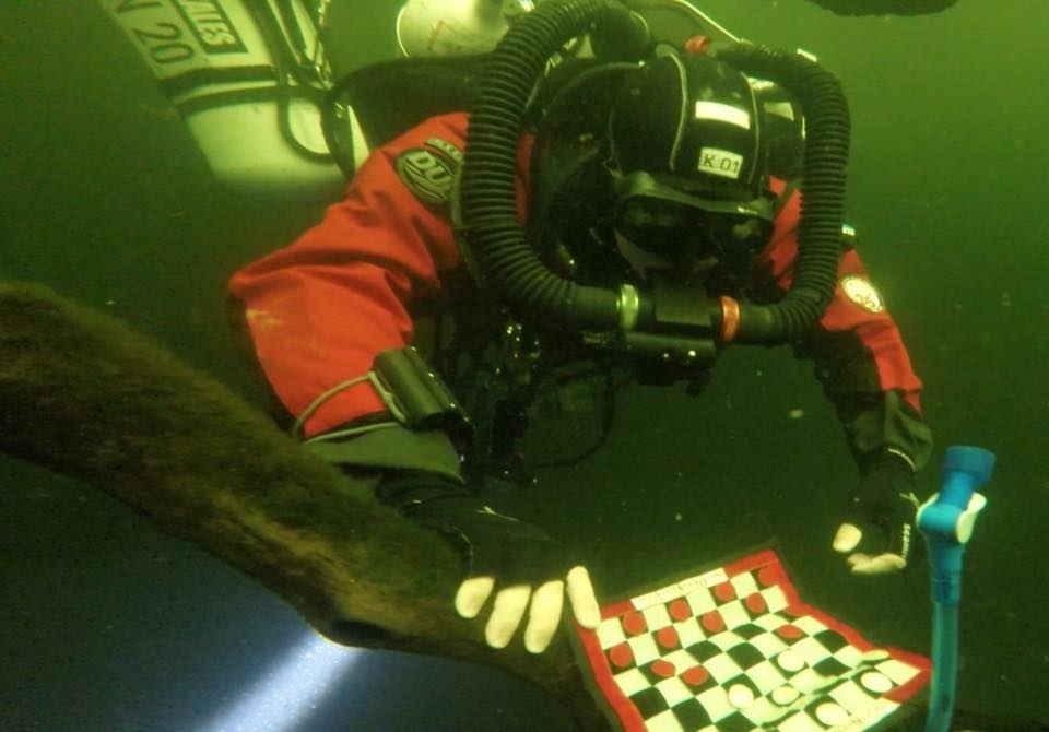 Beyond the Bends: How Tec Divers are Conquering Decompression Boredom with DIVEVOLK