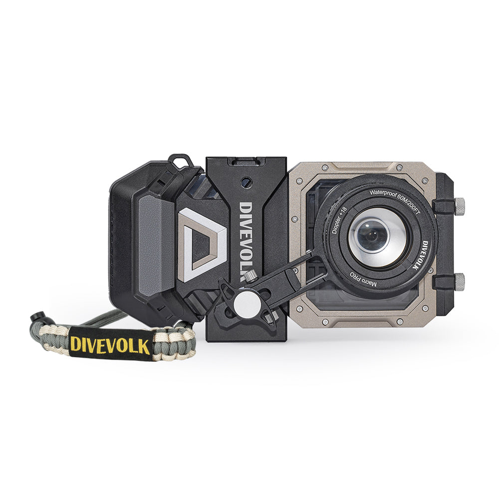 DIVEVOLK SeaTouch 6 PRO Macro Kit — housing with Macro Lens Pro +18 attached via expansion clamp, outdoor lanyard connected, white background product shot.