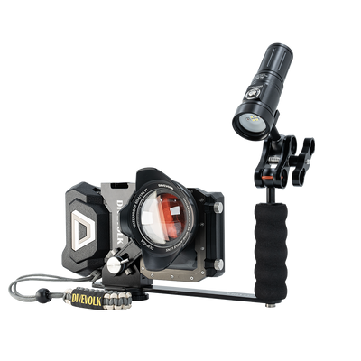 DIVEVOLK SeaTouch 4 MAX Creator Kit /  including 2000 Lumen dive light and single dual handle tray for diving phone case